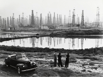 Illustration 8     Photo of a Long Beach oil fields sump pond 1941